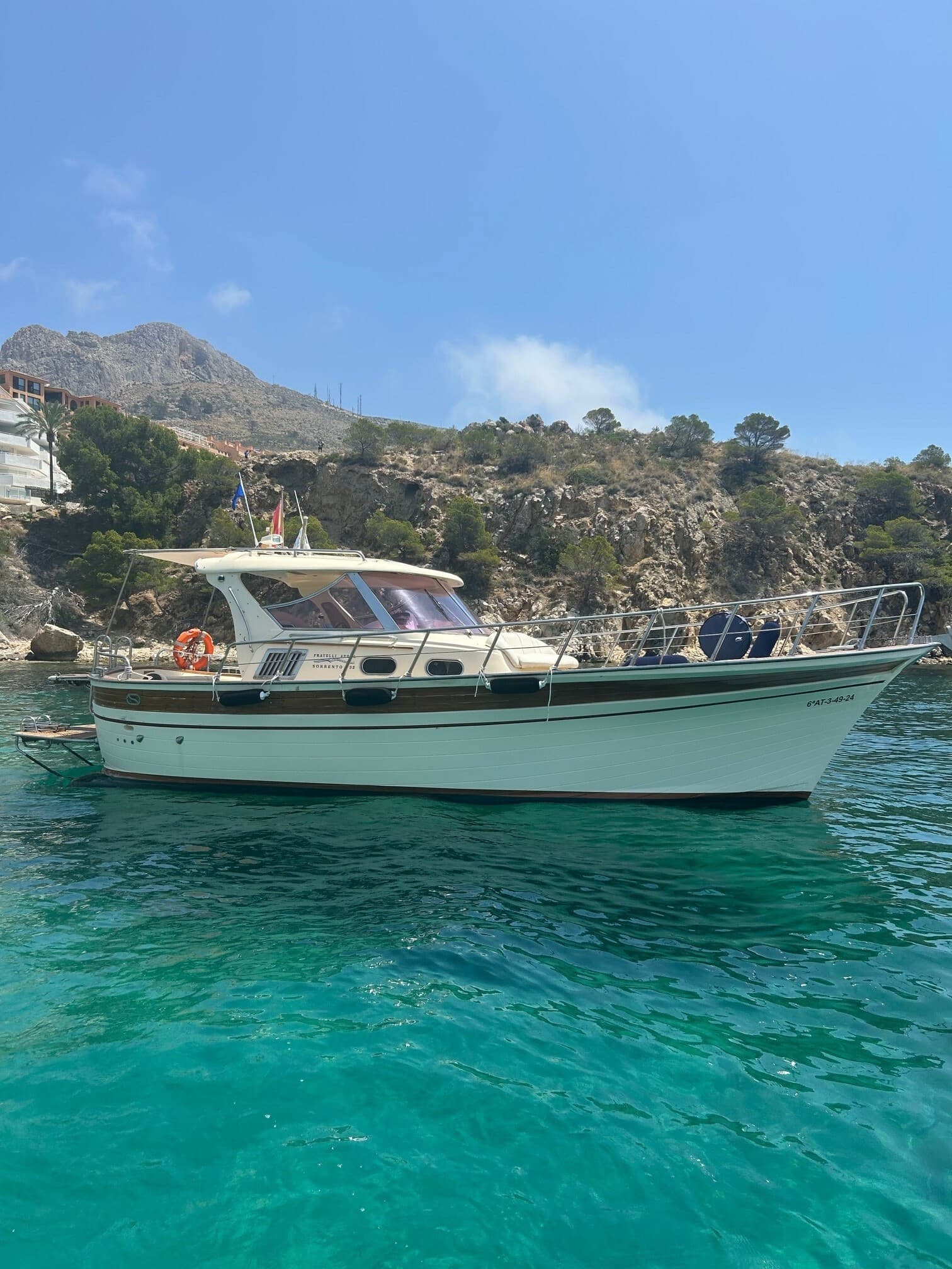 Coche blanco antiguo